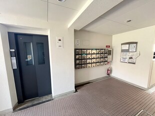 ヴァンヴェ－ル川西の物件外観写真